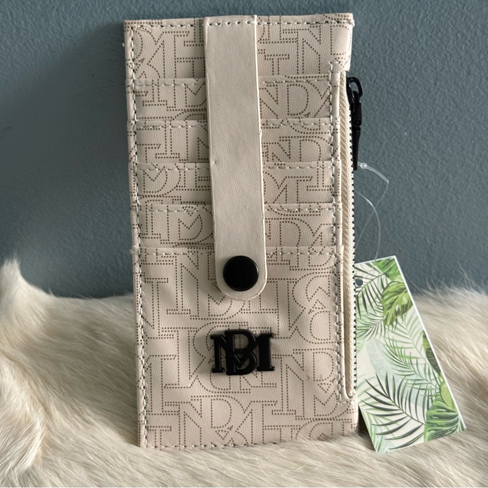 Badgley Mischka Vegan Leather Beige Credit Card Holder